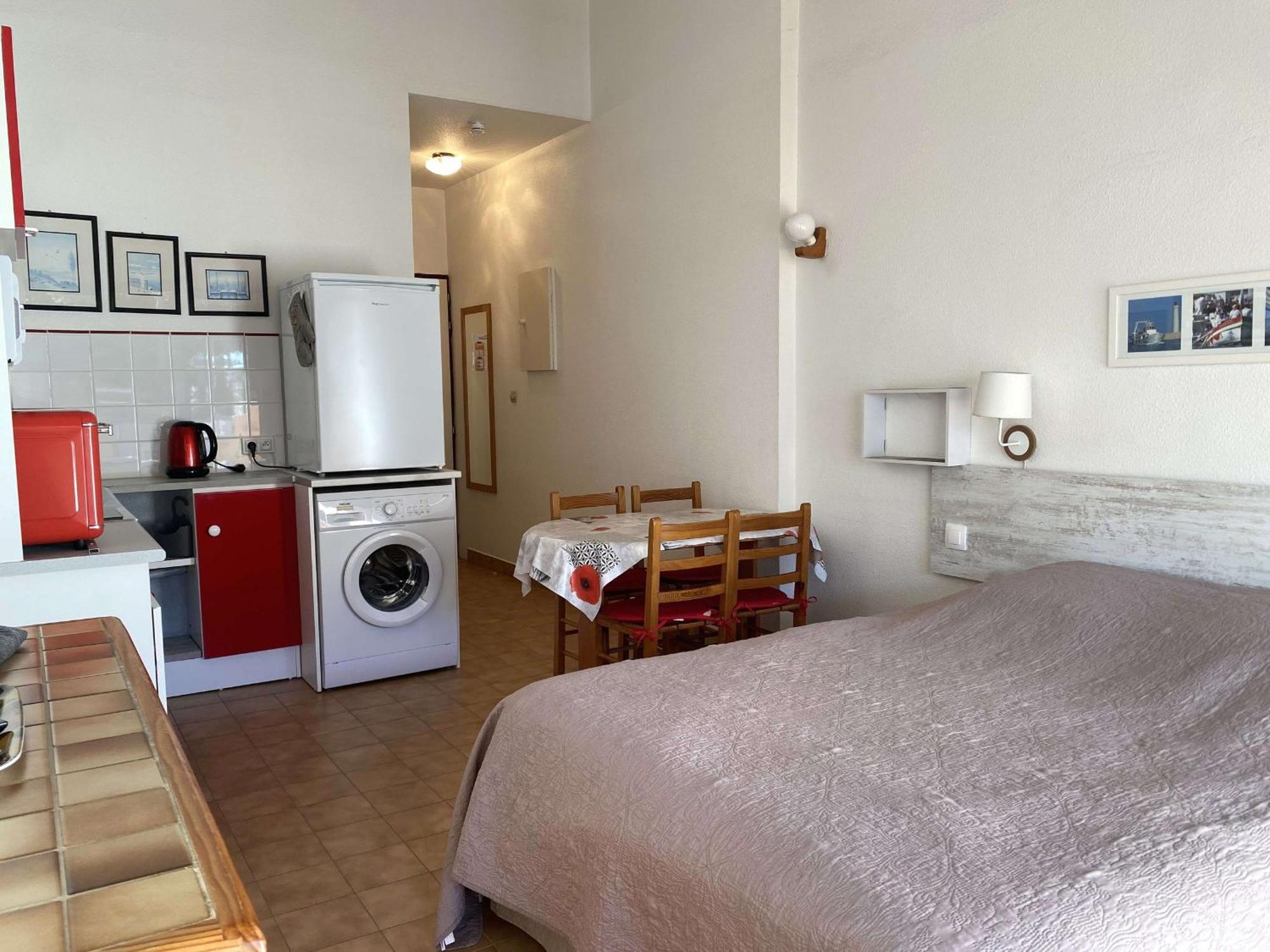 Studio Cosy Avec Terrasse, Parking, Proche Thermes - Balaruc-Les-Bains - Fr-1-553-89 Eksteriør bilde